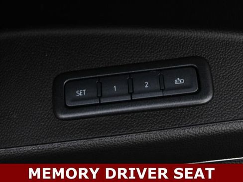 Used 2020 Chevrolet Suburban Premier AWD/4WD image 4