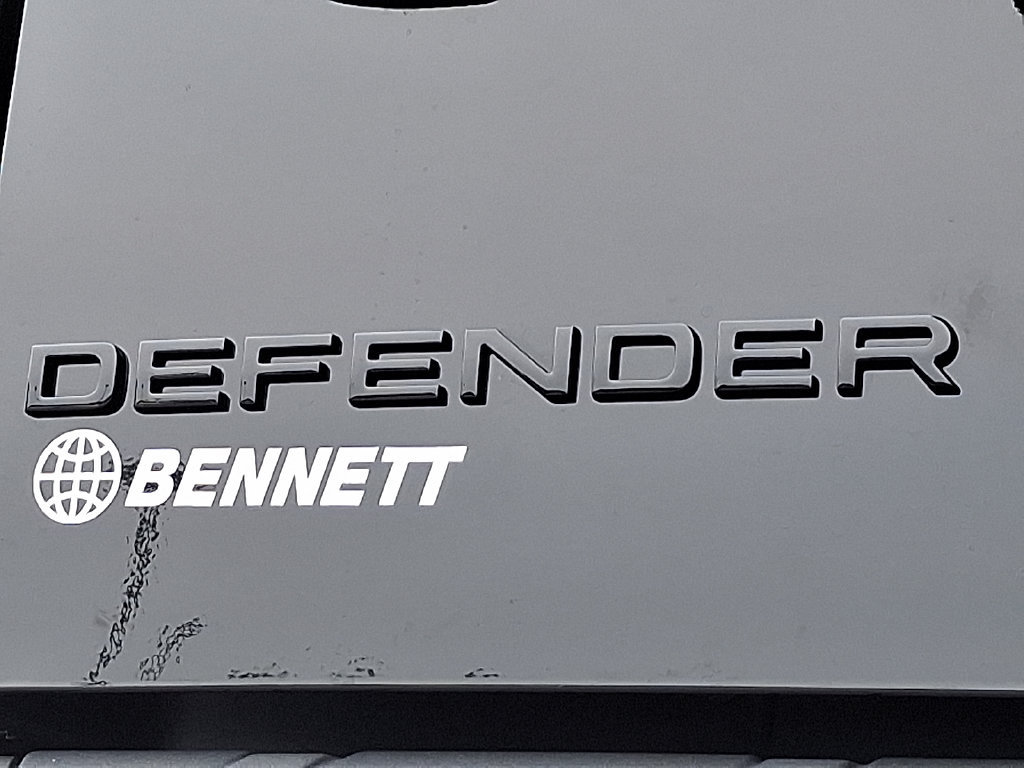 New 2026 Land Rover Defender 110 OCTA AWD/4WD image 21