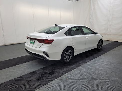 Used 2023 Kia Forte LXS FWD image 9