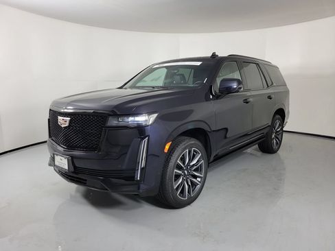 Used 2022 Cadillac Escalade Sport w/ Touring Package AWD/4WD image 2