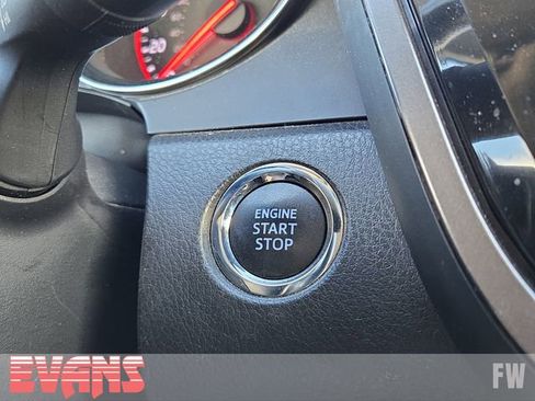 Used 2020 Toyota Camry XSE image 6