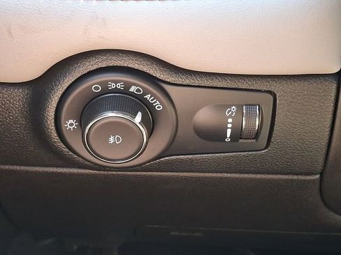 Used 2022 Dodge Durango R/T AWD/4WD image 25