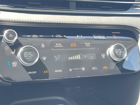 New 2026 INFINITI QX60 Luxe w/ Cargo Package image 12