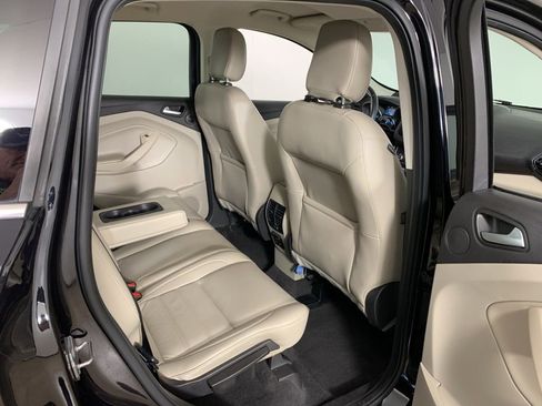 Used 2019 Ford Escape Titanium image 34