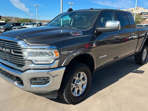 Used 2020 RAM 2500 Laramie AWD/4WD image 1