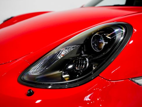 Used 2016 Porsche Boxster Spyder image 30