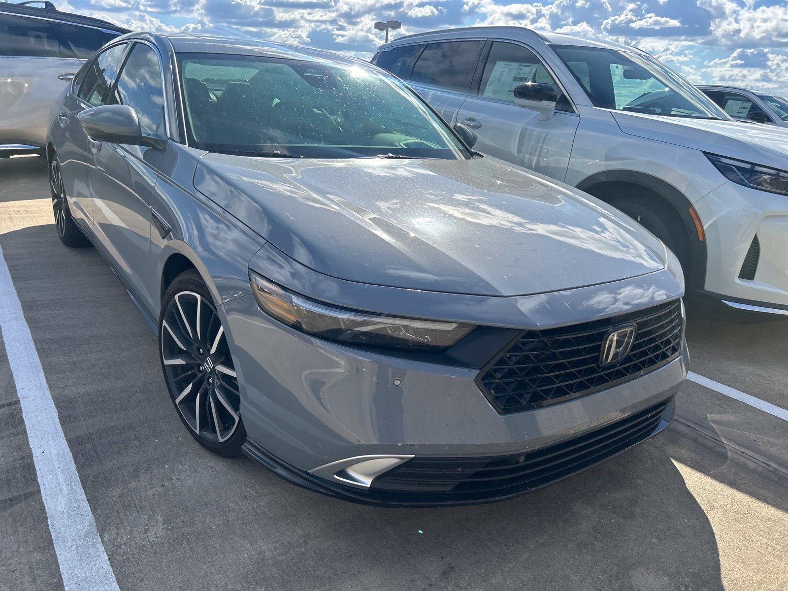 Used 2025 Honda Accord Touring image 4