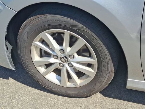 Used 2025 Toyota Camry LE FWD image 5