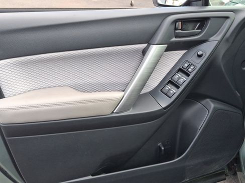 Used 2018 Subaru Forester 2.5i Premium w/ All-Weather Package image 12