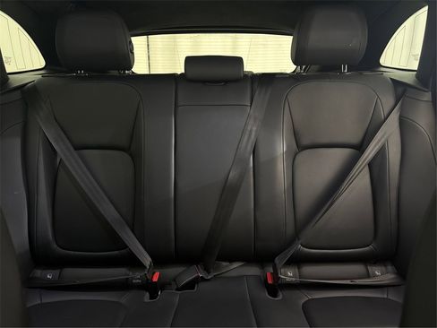 Used 2020 Jaguar F-PACE Premium image 36