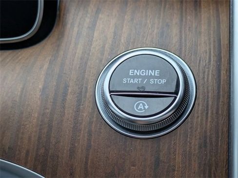 Used 2024 Mercedes-Benz C 300 Sedan image 29