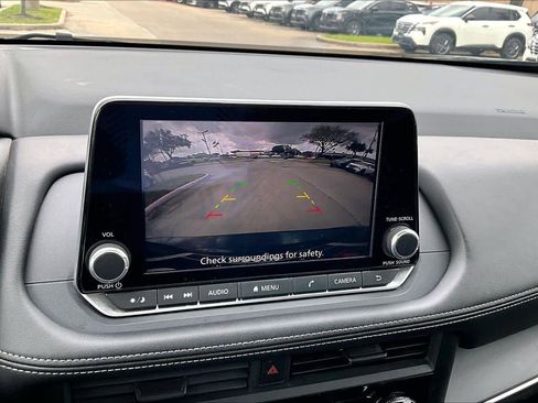 Certified 2025 Nissan Rogue S image 25