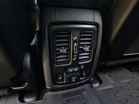 Used 2021 Jeep Grand Cherokee Trackhawk AWD/4WD image 82