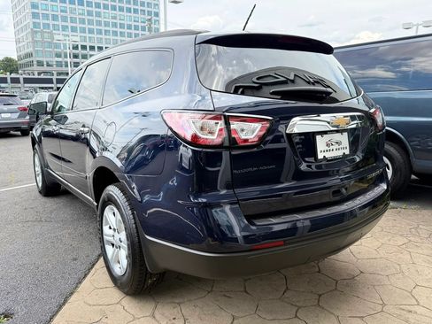 Used 2015 Chevrolet Traverse LS FWD image 4