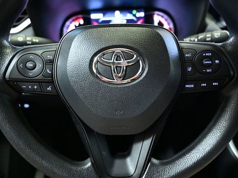 Used 2024 Toyota RAV4 XLE image 33