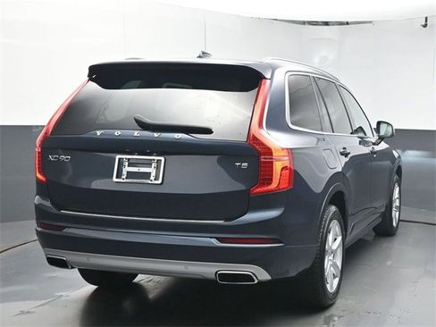 Used 2021 Volvo XC90 T5 Momentum w/ Climate Package image 7