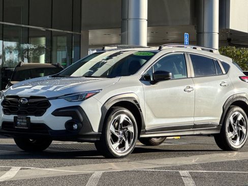 Certified 2025 Subaru Crosstrek 2.5i Limited w/ Crosstrek Mirror Package image 10