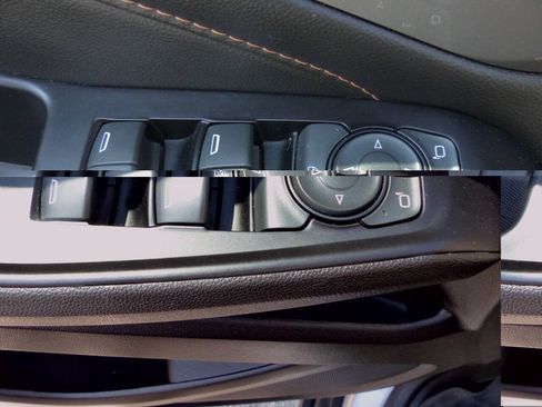Used 2019 Chevrolet Traverse LS AWD/4WD image 20