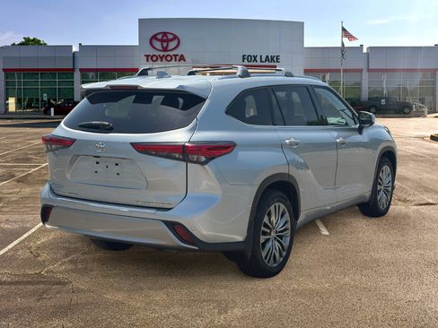 Used 2021 Toyota Highlander Platinum AWD/4WD image 5
