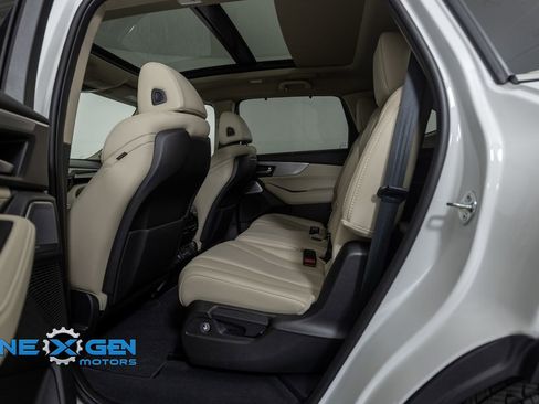 Used 2025 Acura MDX SH-AWD w/ Technology Package image 27