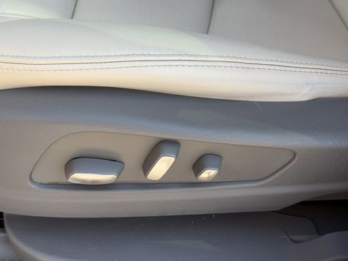 Used 2019 Cadillac XT5 Luxury image 20