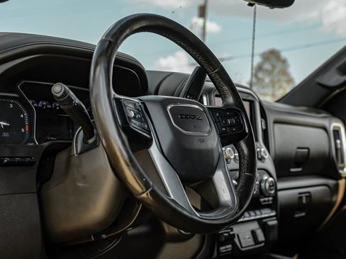 Used 2020 GMC Sierra 2500 Denali w/ Denali Ultimate Package AWD/4WD image 18