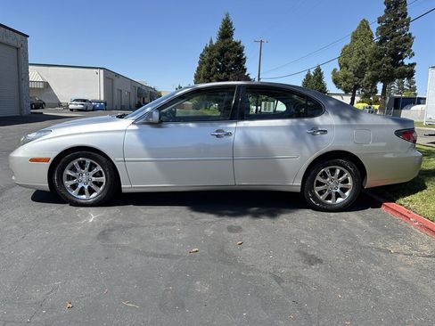 Used 2002 Lexus ES 330 FWD image 5