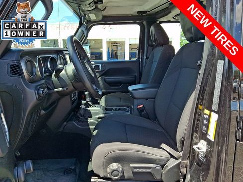 Used 2021 Jeep Gladiator Sport w/ Trailer Tow Package AWD/4WD image 13