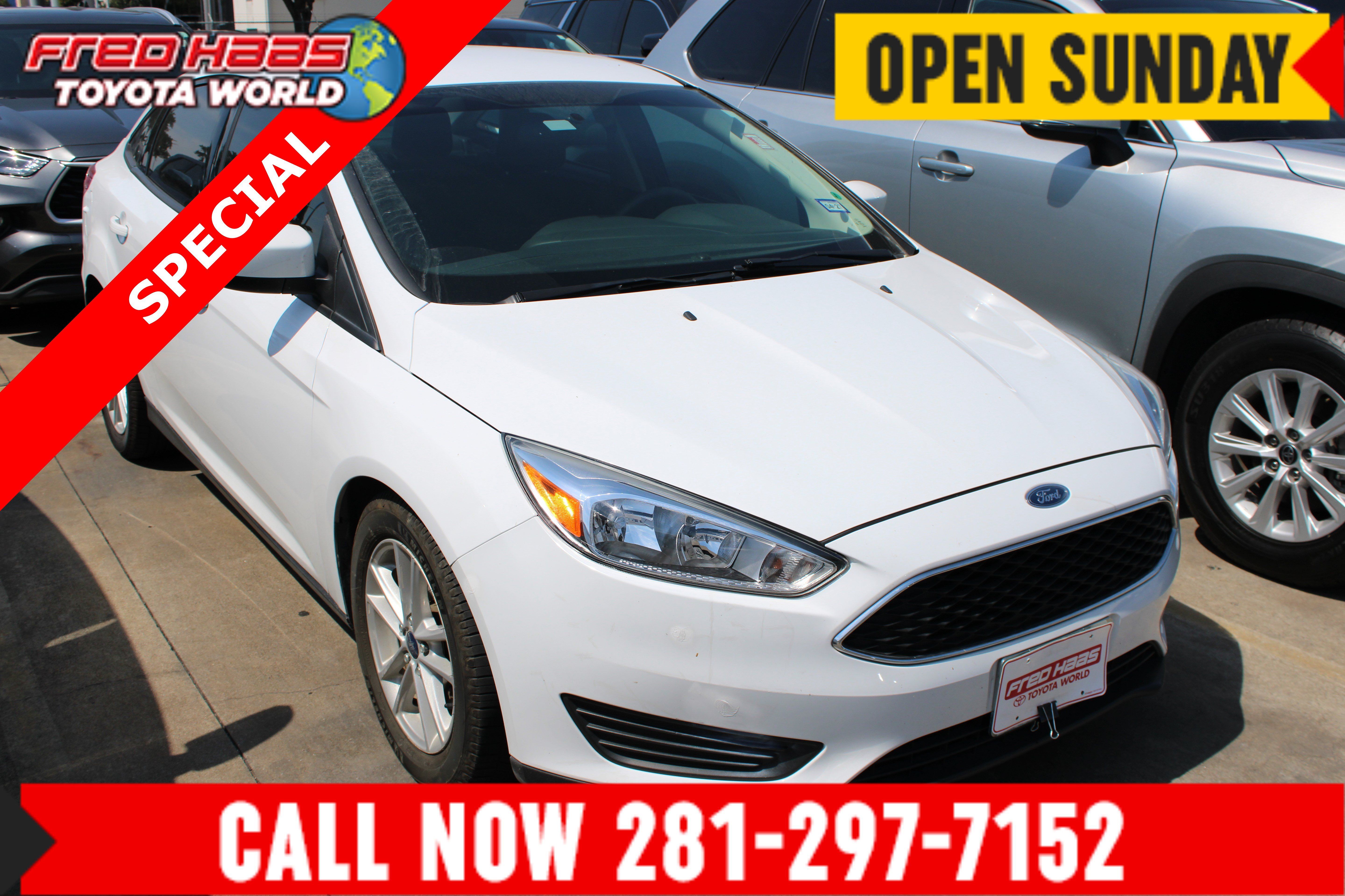 Used 2018 Ford Focus SE FWD image 1