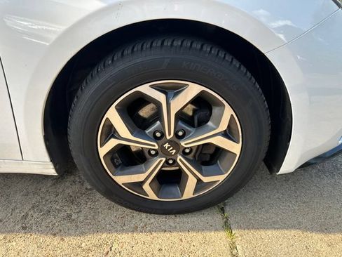 Used 2019 Kia Forte LXS FWD image 29