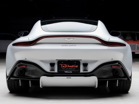 Used 2019 Aston Martin V8 Vantage Coupe RWD image 26
