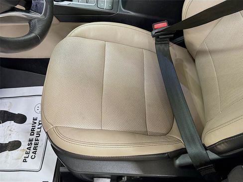 Used 2020 Ford Escape Titanium AWD/4WD image 20