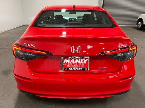 Used 2025 Honda Civic Sport image 4