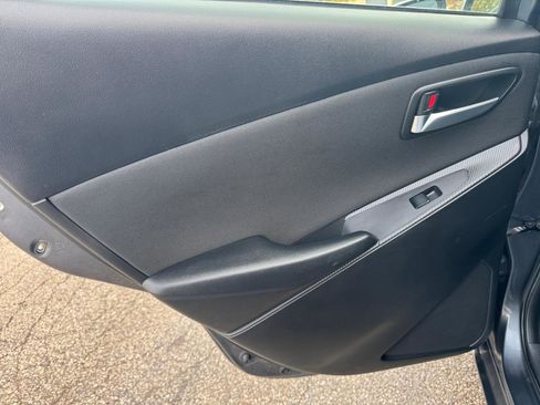 Used 2018 Toyota Yaris iA image 23