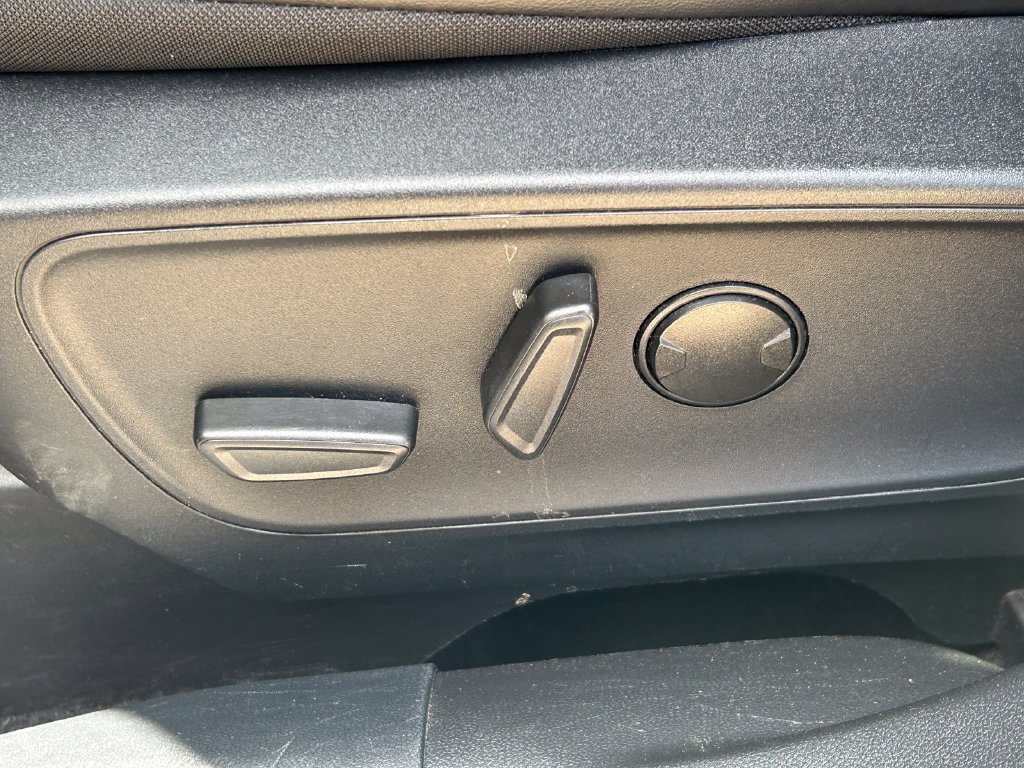 Used 2025 Ford Escape ST-Line FWD image 22