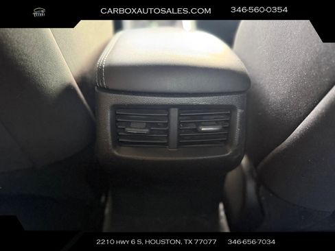 Used 2022 Dodge Challenger SXT w/ Driver Convenience Group image 21