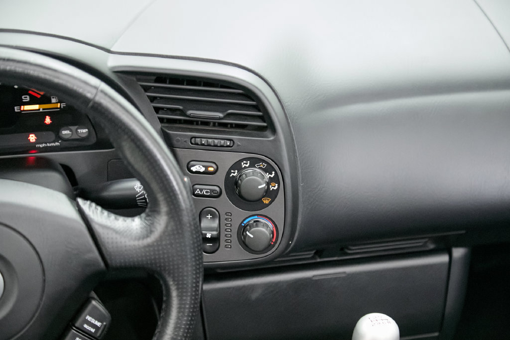 Used 2000 Honda S2000 image 28