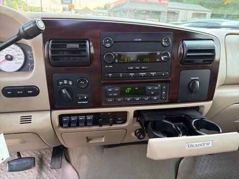 Used 2005 Ford F250 King Ranch AWD/4WD image 24
