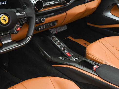 Used 2022 Ferrari 812 GTS image 46