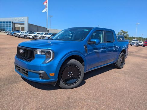 New 2025 Ford Maverick Lobo image 4