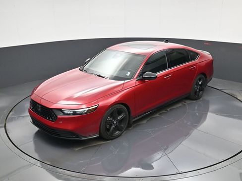 Used 2024 Honda Accord Sport image 27