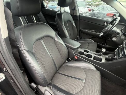 Used 2018 Kia Optima S FWD image 13