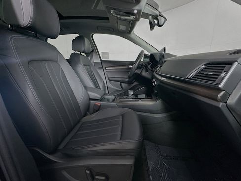 Used 2023 Audi Q5 2.0T Premium w/ Convenience Package image 8