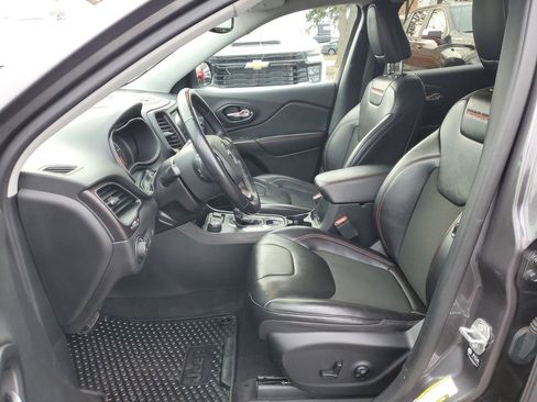 Used 2021 Jeep Cherokee Trailhawk w/ Comfort/Convenience Group image 5