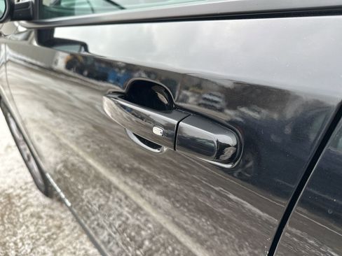 Used 2024 GMC Terrain SLT image 12