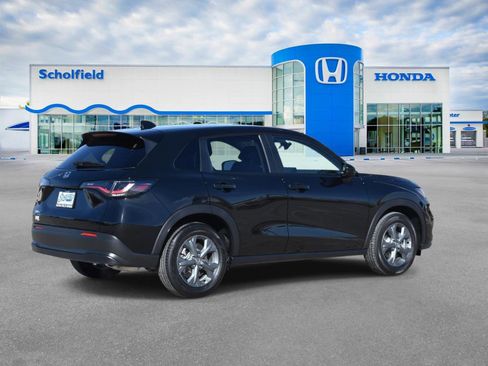 New 2026 Honda HR-V LX image 3