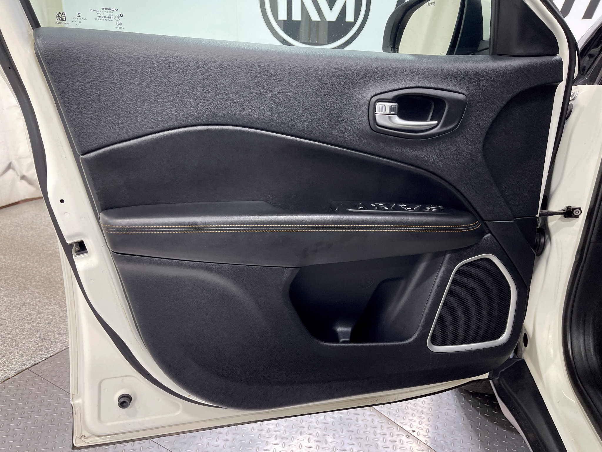 Used 2019 Jeep Compass Limited AWD/4WD image 15
