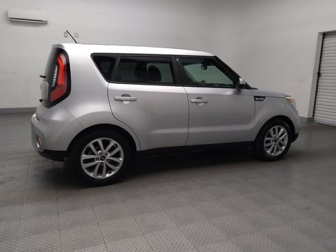 Used 2017 Kia Soul + w/ Audio Package image 10