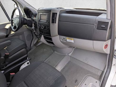 Used 2017 Mercedes-Benz Sprinter 2500 image 17