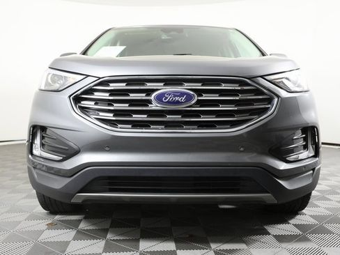 Used 2024 Ford Edge Titanium image 2